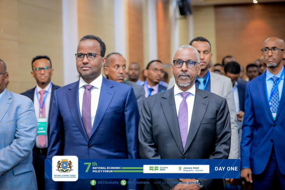 AbdirizakOm's tweet photo. I made brief remarks at the 7th National Economic Policy Forum organized by the NEC,whereas the PM @HamzaAbdiBarre was keynote speaker. I shared with the forum  participants Somalia’s development progress by linking it to improved security, governance &amp; sound economic policies https://t.co/Ma1qXDei4c