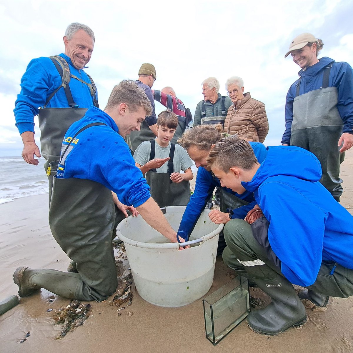 𝗥𝗔𝗩𝗢𝗡 𝗩𝗶𝘀𝘀𝗲𝗻𝘄𝗲𝗲𝗸𝗲𝗻𝗱 Gegevens verzamelen en kennisoverdracht staan zoals altijd voorop tijdens het gezellige en nuttige RAVON Vissenweekend, dat afgelopen weekend plaatsvond in Noord-Holland. Bezoekers bedankt! 📷Karin Akkers