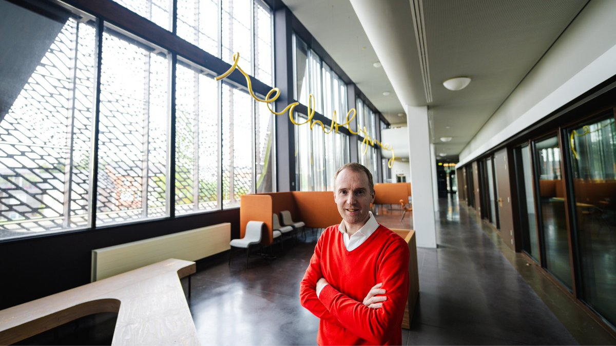 Eerder dit jaar vond de eedaflegging plaats van Frank Bleyen als procureur des Konings van <a href="/ParketLimburg/">Parket Limburg</a>. Hij volgde hiermee Guido Vermeiren op die tien jaar lang procureur des Konings was en procureur-generaal van Antwerpen werd. 

➡️ Lees meer: om-mp.be/nl/artikel/int…