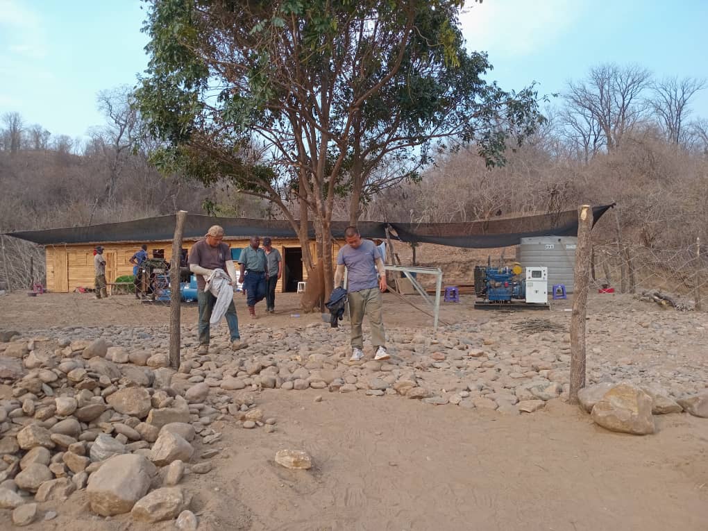 EMA bans two Chinese  mining companies (Riverlion &amp; Baimei). They were practicing illegal alluvial gold mining along Sanyati River.