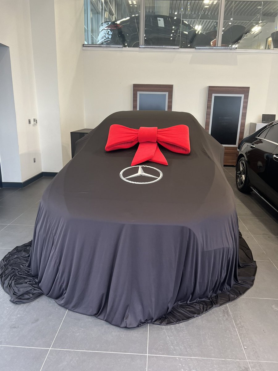 TraderAz_'s tweet photo. Gm, just bought my wife her first car🫡 https://t.co/5VX5GzAgJn