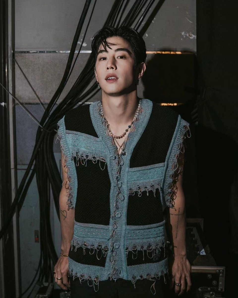 _adererror's tweet image. 