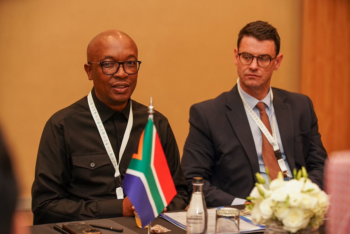Brand_SA's tweet photo. HE. Parks Tau, South Africa’s Minister of Trade and Industry and Competition says that the #SASABusinessForum has created an opportunity to enhance economic relations and make for easier trade flow. 

“South Africa’s exports to Saudi Arabia grew from R6.6billion in 2022 to R8.1 billion in 2023. While trade remains commodity-based, South Africa wants to enhance the export of value-added goods and services to Saudi Arabia.”