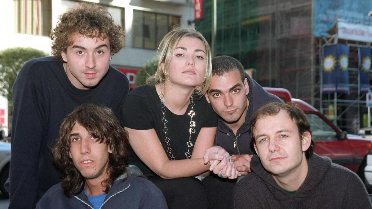 ¿Te gustaría que Amaia Montero volviera a La Oreja de Van Gogh tras anunciarse el despido de Leire?

🔄 NO
❤️ SÍ