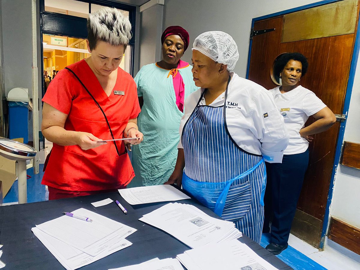 TamboHospital's tweet photo. The Human Nutrition Department observes National Nutrition Week. They emphasize the importance of proper nutrition for physical, and emotional well-being. While encouraging staff members to adopt healthier eating habits and embrace a nutritious lifestyle. #AsibeHealthyGP https://t.co/AphEggAYQP