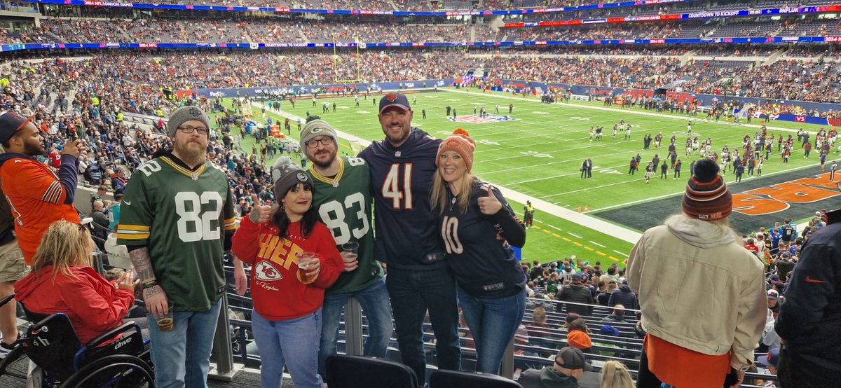 <a href="/NFLUKIRE/">NFL UK & Ireland</a> Amazing day, Amazing game, always enjoy the London games, already looking forward to next year 🙌 @ArrowsandCheese <a href="/si_mckillop/">Si McKillop</a> <a href="/BBonshor/">Becky Bonshor</a> <a href="/bearboo69/">Aaron Bonshor (:^]</a>