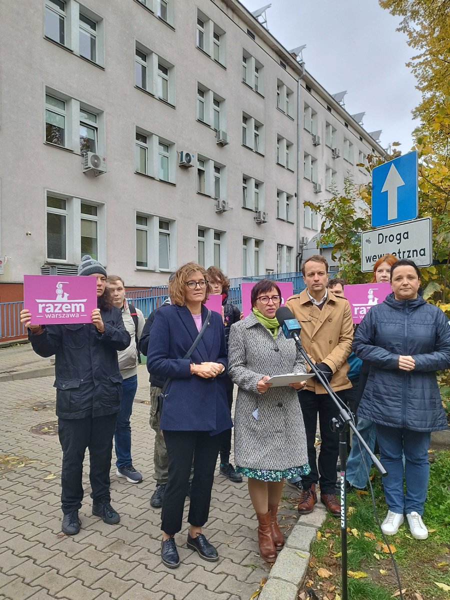 Wspólnie z wicemarszałkiną <a href="/MagdaBiejat/">Magda Biejat</a>, radną <a href="/KaGolebiowska/">Kamila Gołębiowska</a> i wiceburmistrzem <a href="/cygler_s/">Sławek Cygler</a> zorganizowaliśmy konferencję prasową w obronie Szpitala św. Anny.

Oddział ortopedyczny w szpitalu na Barskiej od 70 lat przyjmuje pacjentów. Obecne ruchy  marszałka budzą niepokój personelu