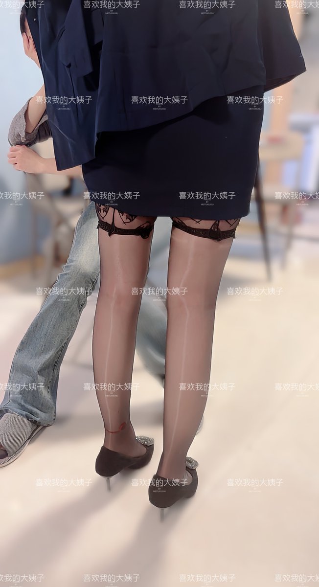 我没开玩笑，大姐一进门就开始脱衣服 https://t.co/HAQMbl3am4