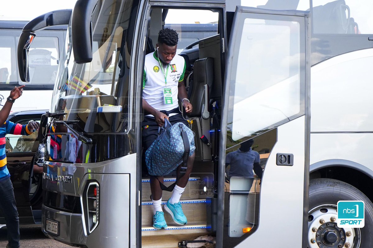 NBSportUg's tweet photo. Ladies and gentlemen, @ManUtd goalkeeper 🧤 @AndreyOnana and his Cameroon 🇨🇲 teammates 📍
#NBSportUpdates #AFCON2025Q #KENCAM 📸: @FfreyPhotos https://t.co/PpBeUpPV7H