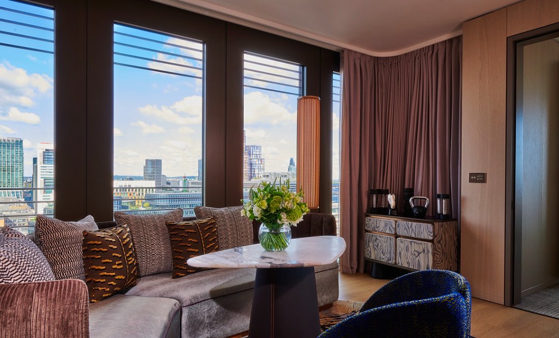 cppluxury's tweet photo. Pan Pacific London unveils newly renovated suites
https://t.co/fsZyIxicYo (full article)
#PanPacificLondon #London #PanPacificHotels #luxuryhotels #luxuryhospitality #luxurysuites #luxury #hotels #luxuryspa #luxurywellness #renovation #redesign #FDAT @PanPacific https://t.co/fChfT8Mt8M