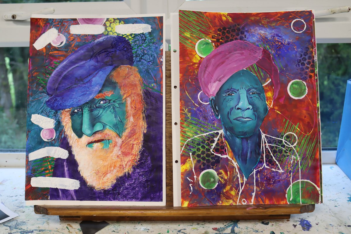 BallardSchool's tweet image. Year 8 is focusing on portraits this year using a variety of painterly techniques in the background such as scraping, printing and stenciling bright colours and patterns.

#PerfectPortraits #AmazingArt #UpperPrep #Year8 #CoEducationalSchoolOfTheYear