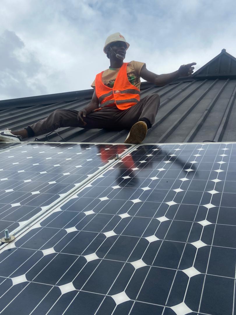 Get ❤️3.5kva/24v solar☀️ and inverter system👷‍♀️ for N1,800,000.
Go solar☀️ today.. 

1 X 3.5kva/24v inverter
5 X 300watt solar panel
2 X 12v/220ah tubular battery 

Call/WhatsApp:08063655838 .. 

Libya PIDOM Victor Boniface YG Marley PH to Uyo GTBank Anioma
Victor Osimhen Egypt