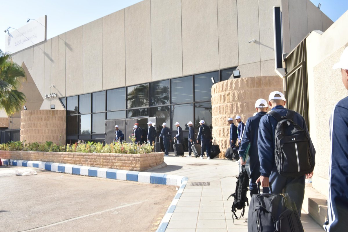 KSA_KFSC's tweet photo. 📸| استقبال الطلبة المستجدين الملتحقين بدورة بكالوريوس العلوم الأمنية الـ (68) من حملة الثانوية العامة. https://t.co/oHHQUYh0Sv