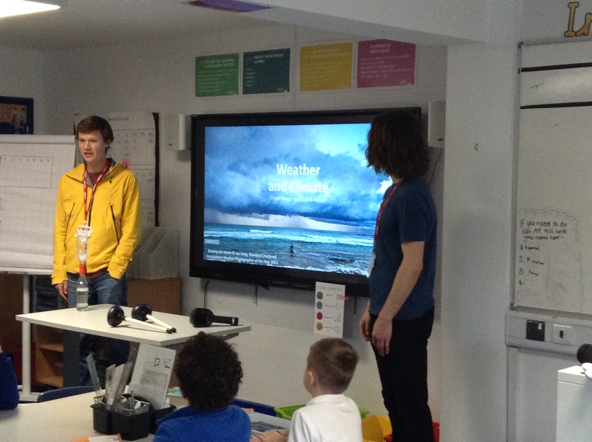 HillsideYr4's tweet photo. This morning we had two PhD students from @UniRdg_Met to talk to us about weather.  We learned lots about how the weather is studied and measured.  This led to us asking lots and lots of questions! https://t.co/jL2zz4FK5z