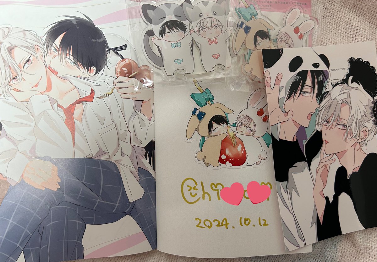 ご縁があり千野ち先生<a href="/1210cn/">千野ち🍴🍰🍿</a> のサイン会へ🍰🍴
今回のサイン会、1巻のTwitterキャンペーンで大好きなこの作品と先生とご縁があるのとても嬉しい🥲
大好きなお団子密里先輩のことをお伝えしたかったのに忘れた…❗️と、後々後悔していたらお土産のポスカになってて大歓喜でした😭お土産大切にします😭💕