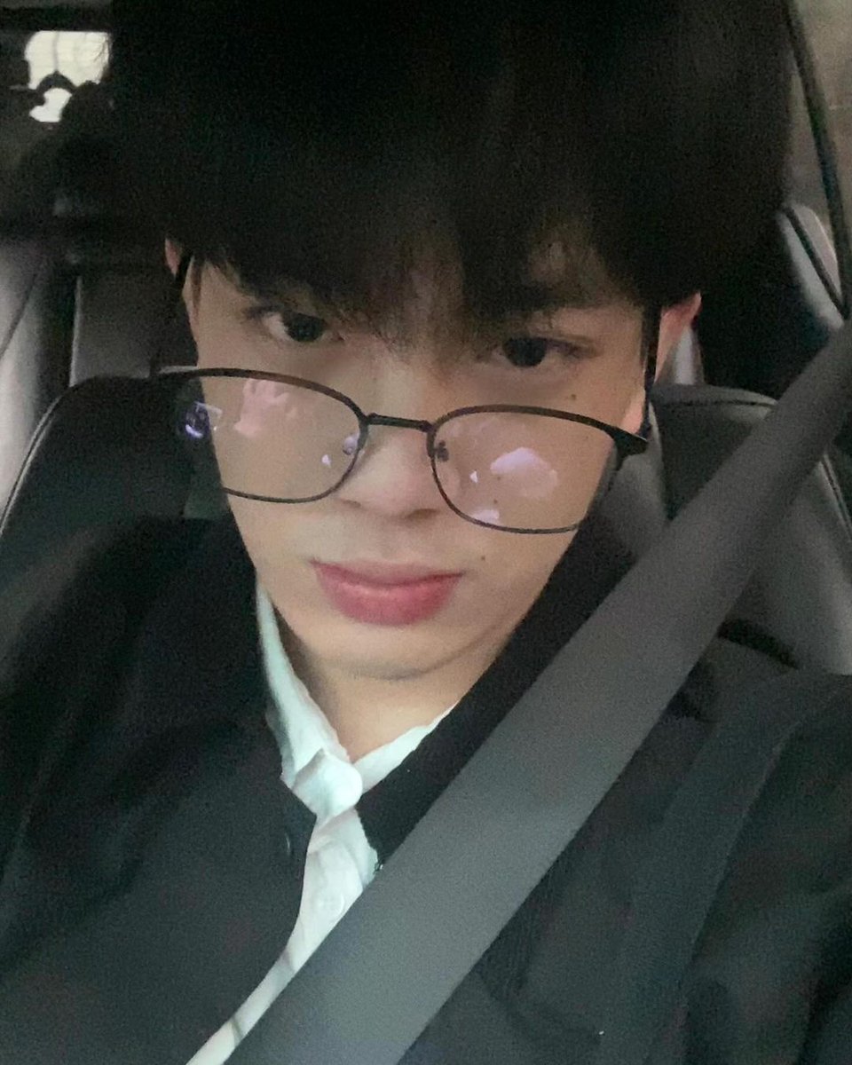 violetkim21_'s tweet photo. Ngeeeeek 🤭
2OOTHPASTE MOTMOT 8ASH
#ToothpasteSelcaDay
#ToothpasteTurns28 #AJAA
#AJAA_ASH @toothplate7_ https://t.co/00PC7uuaru