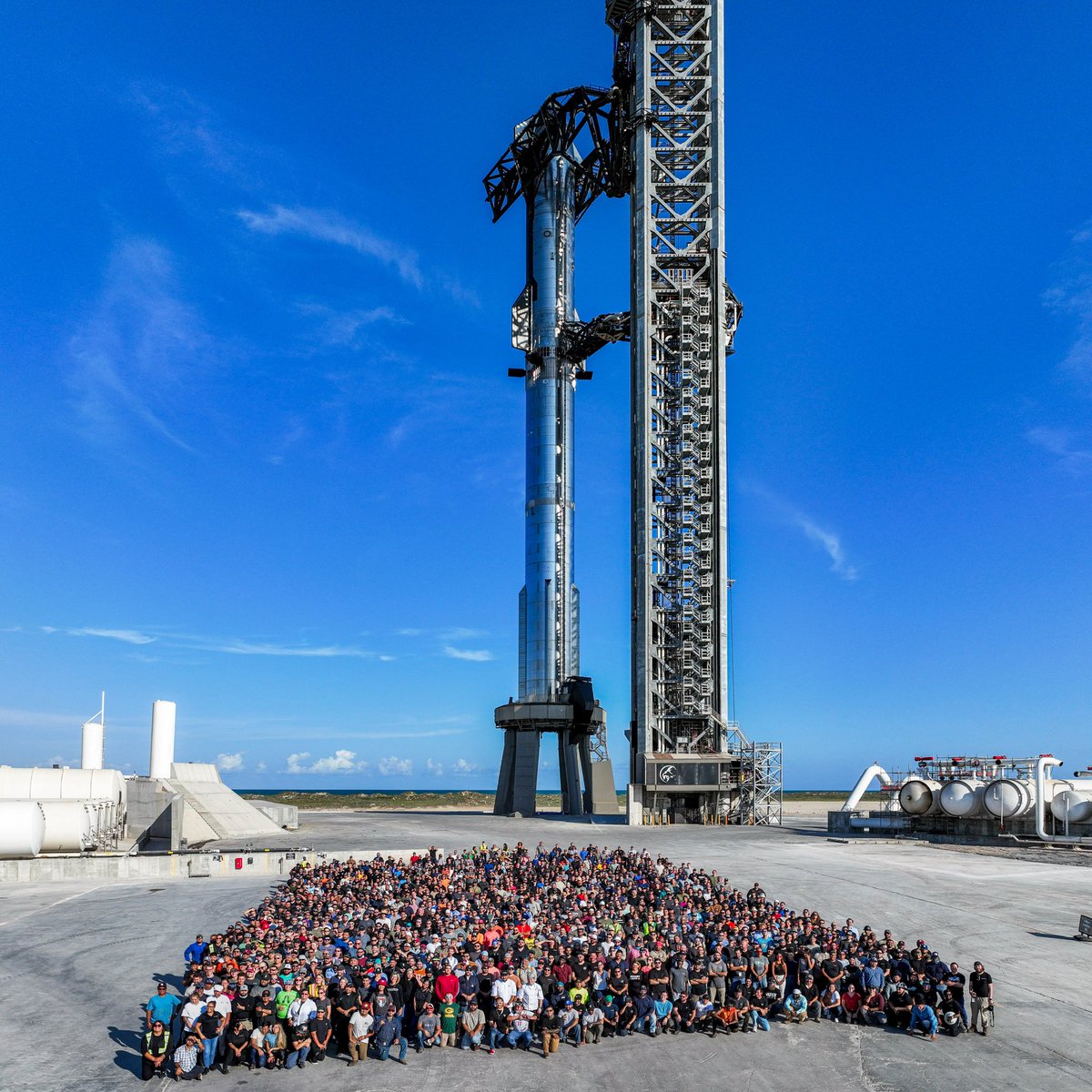 Remarkable team achievement. Congratulations team <a href="/SpaceX/">SpaceX</a> 🙌🙌