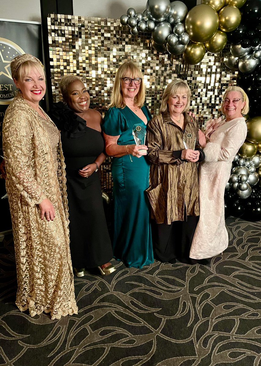 Lynne Parker (@funnywomenlynne) on Twitter photo Happy Monday! More pics from <a href="/bbwomenawards/">Best Business Women</a> where I won a gold award for the Most Inspiring Businesswoman 2024.
Thanx <a href="/SisterSnog/">Hela Wozniak-Kay</a> for lovely photos & to award supremo <a href="/VivaDebi/">Debbie Gilbert</a> for sharp elbow into entering! Big kudos on 10th anniversary! A huge boost for <a href="/funnywomen/">Funny Women</a> 🙏🎉⭐️ Happy Monday! More pics from <a href="/bbwomenawards/">Best Business Women</a> where I won a gold award for the Most Inspiring Businesswoman 2024.
Thanx <a href="/SisterSnog/">Hela Wozniak-Kay</a> for lovely photos & to award supremo <a href="/VivaDebi/">Debbie Gilbert</a> for sharp elbow into entering! Big kudos on 10th anniversary! A huge boost for <a href="/funnywomen/">Funny Women</a> 🙏🎉⭐️