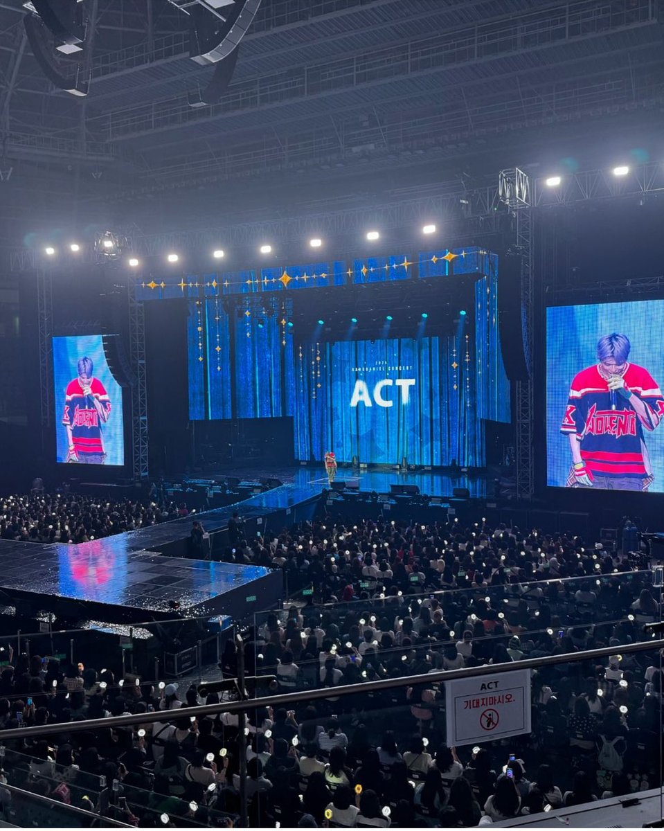 jaydkhere's tweet photo. #KANGDANIEL #강다니엘
#KangdanielConcertACT
Hey the Star Wars fans are reunited and this time there's a special gift for his comeback! 😊
@kd_officialx is such a lovely boy 🫶 and everyone loves him so much ❤️ https://t.co/TVMGSdfmFA