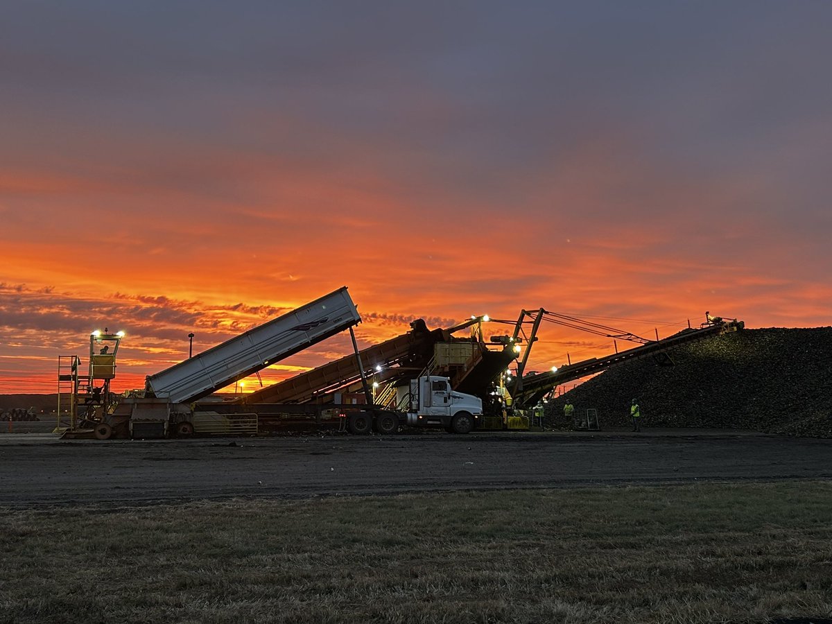 Tyler Driscoll (@crystalcotyler) on Twitter photo Morning sky from <a href="/CrystalSugarCo/">Crystal Sugar Co.</a> East Grand Forks Yard. Safe to say we’ve hit our stride. Piling 130,000 tons and dumping around 6,000 trucks a day in the EGF Yard. #beetharvest2024 Morning sky from <a href="/CrystalSugarCo/">Crystal Sugar Co.</a> East Grand Forks Yard. Safe to say we’ve hit our stride. Piling 130,000 tons and dumping around 6,000 trucks a day in the EGF Yard. #beetharvest2024