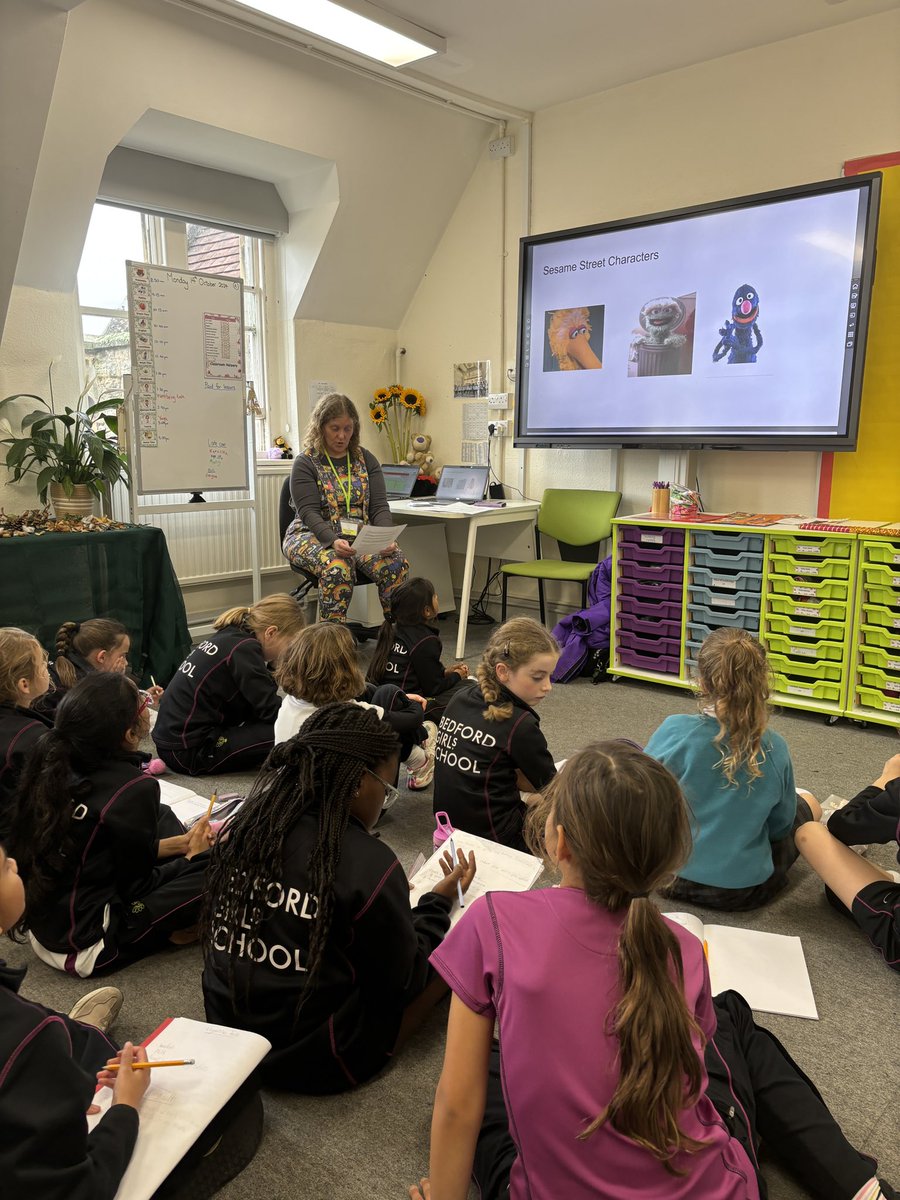 #BGSYr4 have a busy afternoon learning about different aspects of well-being; from physical to emotional to mental well- being. Thank you to our knowledgeable and skilled
speakers and coaches today, Mrs Fryer and Mrs Dagger.