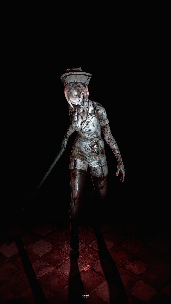 左: オリジナル サイレントヒル2のバブルヘッドナース（2001） 右