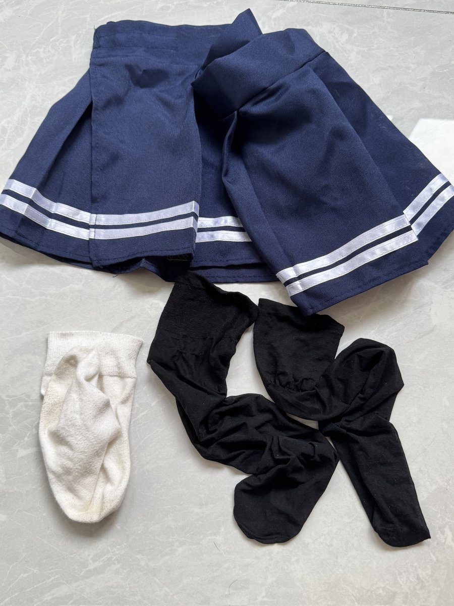 坐标021，上海同好投稿。找同城同好保养女友的棉袜，丝袜和小皮鞋，想让她穿着被保养过的袜子啪啪啪。支持原味互换，如果有同好喜欢什么袜子可以买了寄过来给她穿，穿完之后会寄还给同好。上海同城有意向参与的可私信我报名，拒绝白嫖！ https://t.co/nxU8LqNrZu