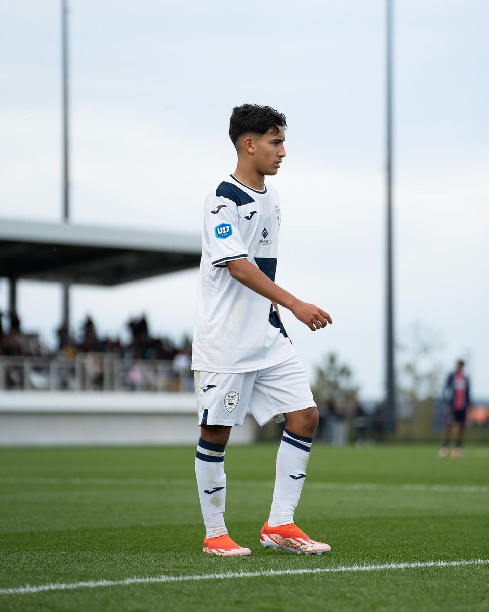 لاعب الوداد سابقا أيمن بن شيخ (16 سنة/ظهير أيمن) قدم تمريرتين حاسمتين مع فتيان لوهافر ضد باريس سان جيرمان في الدوري الفرنسي لأقل من 17 سنة .
#ENDM