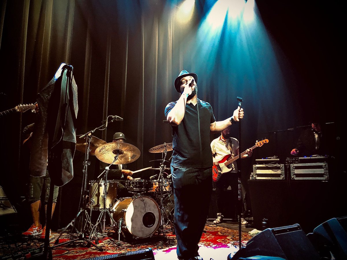 Beautiful show this weekend at @illogic614’s Celestial Clockwork 20-year anniversary event. My man’s almost made me shed a thug tear up in that piece! 😂
