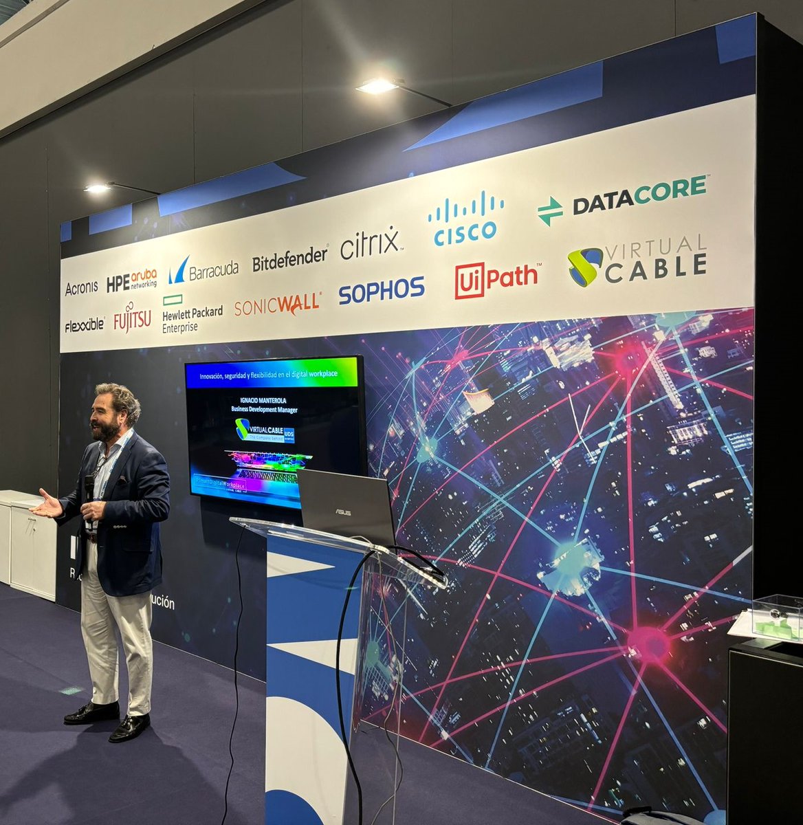 UDSenterprise's tweet image. 🔝 Amazing time at the #Simposium2024 from @IngramMicroES!

👩‍💻 We showcased how the #SmartDigitalWorkplace is changing the game.

💡 A day full of learning and networking with great manufacturers and partners.

Big congratulations to the entire #IngramMicro team for the event! 👏
