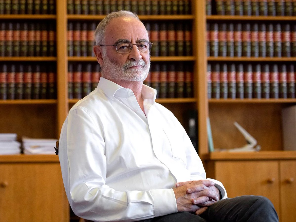 🌟 We’re thrilled to announce Geoff Budlender SC as the 4th recipient of the George Bizos Human Rights Award!🌟
As LRC co-founder and a champion of justice, Geoff’s tireless work continues to inspire and transform lives👏 
Read more: sa.lrc.org.za/3Aa6tn0

#LRC45th #HumanRights