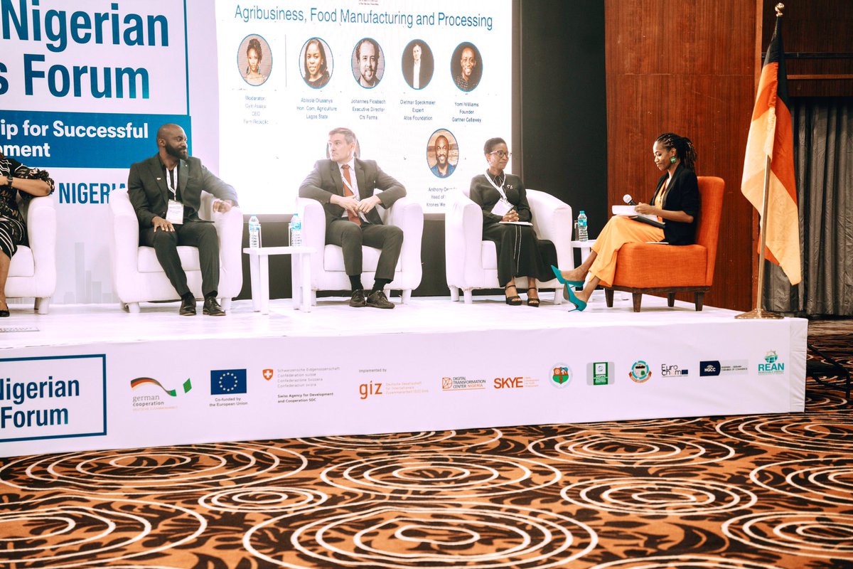 oyinrouge's tweet photo. I moderated the Agribusiness panel session which had business leaders from @ChiFarmsLimited , @GartnerCallaway, @LFZTolaram, @Strenandblan, @KronesAG West Africa, AFOS Foundation-Nigeria and @lagosagric1.
#EventAnchor #Moderator #WomaninBusiness https://t.co/v39FheSTTo