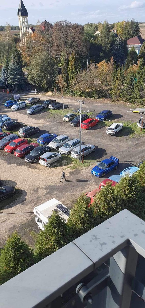 MCTupak's tweet photo. Samochody powiązane z Buddą i MGP Garage widziane na parkingu policyjnym w Siemianowicach Śląskich #budda https://t.co/p3X25XWiZe