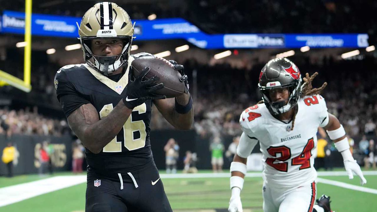 Time to hit the Waiver Wire for Week 7!

QB - rotoballer.com/top-week-7-qua… (via <a href="/fornekdf/">Dan Fornek ↗️</a>)
RB - rotoballer.com/running-back-f… (via <a href="/_PhilClark/">Phil Clark</a>)
WR - rotoballer.com/wide-receiver-… (via <a href="/juscarts/">Justin Carter</a>)
TE - rotoballer.com/tight-ends-fan… (via <a href="/CraigRondinone/">Craig Rondinone</a>)