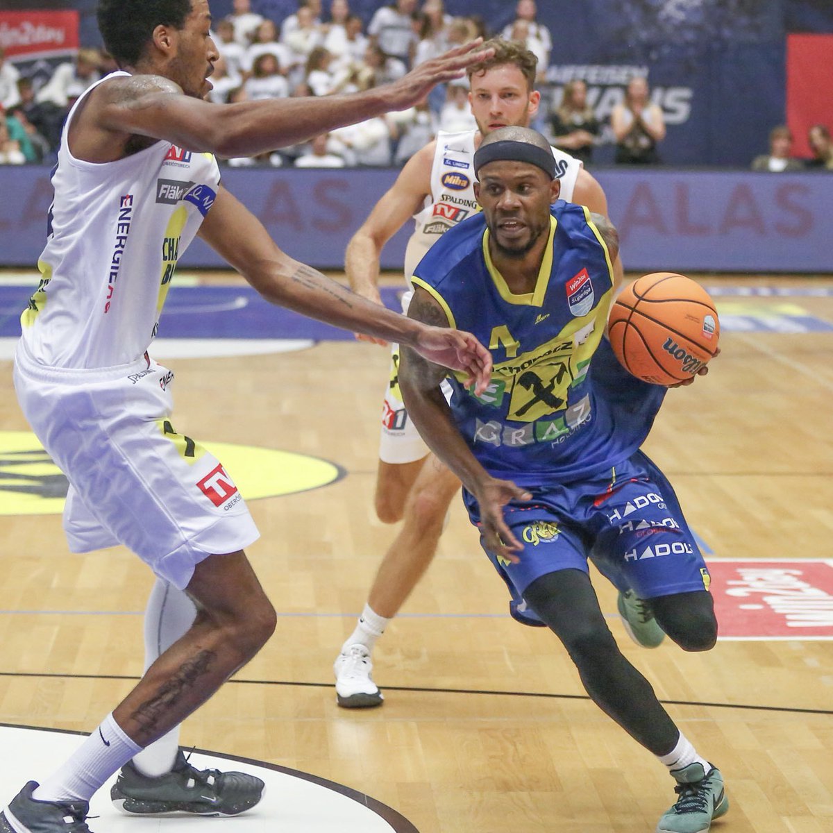 Der UBSC kämpfte hart, musste sich aber am Ende den Swans knapp geschlagen geben.

Spielbericht 📰 shorturl.at/v8HVa

#ubscgraz #togetherforGraz