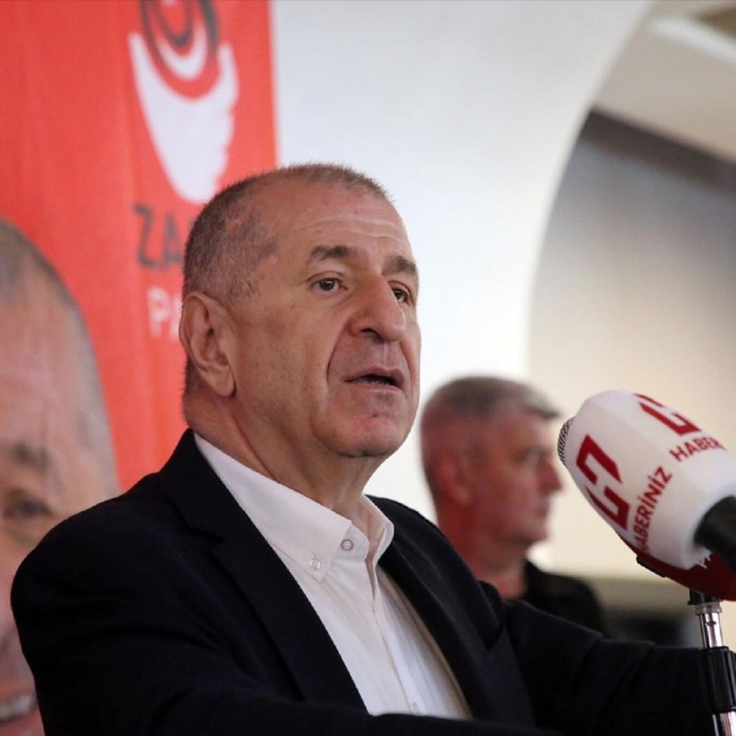 Ümit Özdağ: “333 değil, 633 oyla bile anayasanın ilk 3 maddesini değiştiremezsiniz.

Biz bu maddeleri İstiklâl Harbi'nde Türk süngüsü ve Türk kanıyla yazdık.”