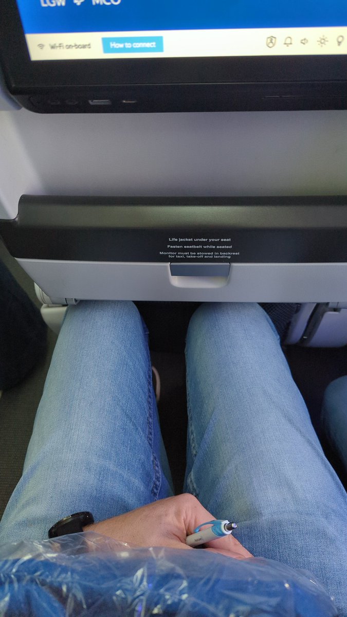 benjsud's tweet photo. @British_Airways nice leg room on your long haul flights BA https://t.co/YwuAYWoIIn