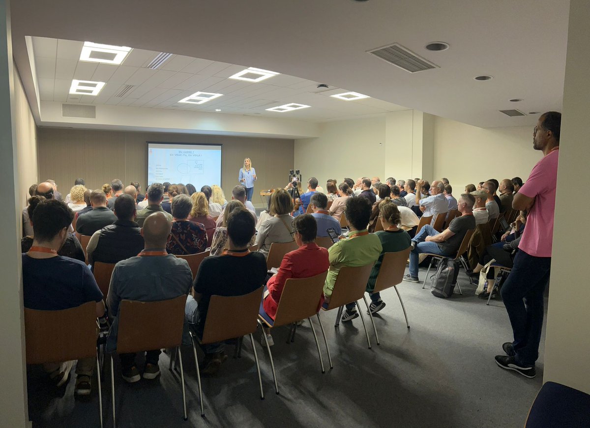 👉🏻 J'ai eu l'opportunité de présenter mon talk "𝑺'𝒆́𝒄𝒉𝒂𝒑𝒑𝒆𝒓 𝒅𝒖 #𝒄𝒂𝒅𝒓𝒆 𝒑𝒐𝒖𝒓 𝒆𝒏 𝒂𝒑𝒑𝒓𝒆́𝒄𝒊𝒆𝒓 𝒖𝒏 𝒂𝒖𝒕𝒓𝒆 ? " à <a href="/AgileEnSeine/">Agile en Seine</a> 
🙏🏻 Merci d'être venu(e)s  et pour tous vos feedbacks.