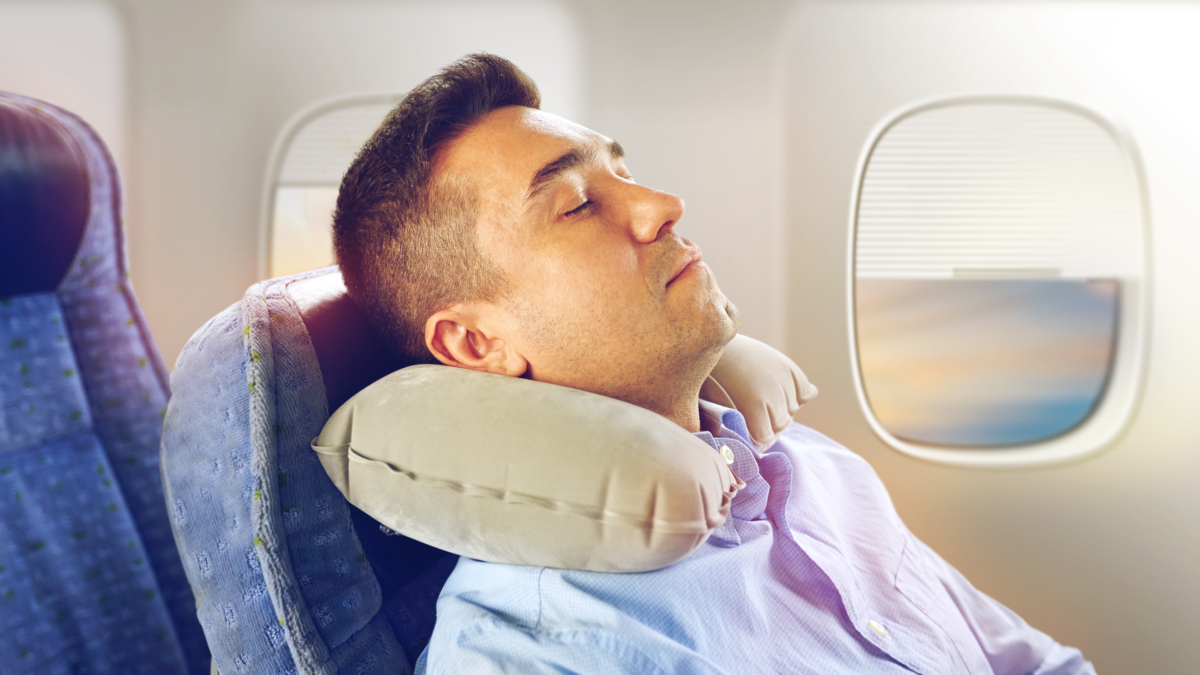 RegencyStAug's tweet image. Does #flying make you nervous? A great way to calm your nerves on your flight to Florida is by sleeping! 😴 Read this helpful guide to find fool-proof tips on sleeping through every flight. bit.ly/3S8h9sf
#traveltips #inflightnap