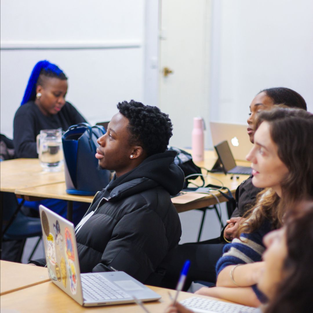 Working on a DYCP application? Feeling a bit daunted by it? 

💻Join our DYCP Homework Club! You can use it as a space to work, or chat to Artsadmin's producers for thoughts or ideas.
📍Toynbee Studios
🗓️12 Nov - 10 Dec
🕰️6.30pm-9.30pm
🎟Free, book here: artsadmin.co.uk/events/radar-d…