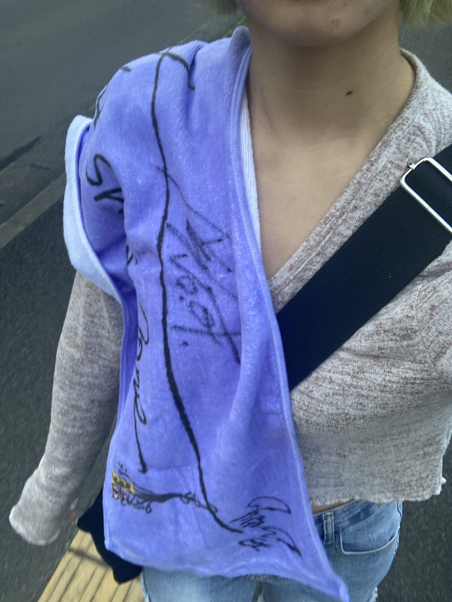 東北の学祭にシズゴが出てくれてほんとに嬉しかったよー🥲
いつも救ってくれてありがとう🫶🏻
また11月会える時まで頑張って生きる🙂‍↕️
サイン会もあって楽しかったー！！