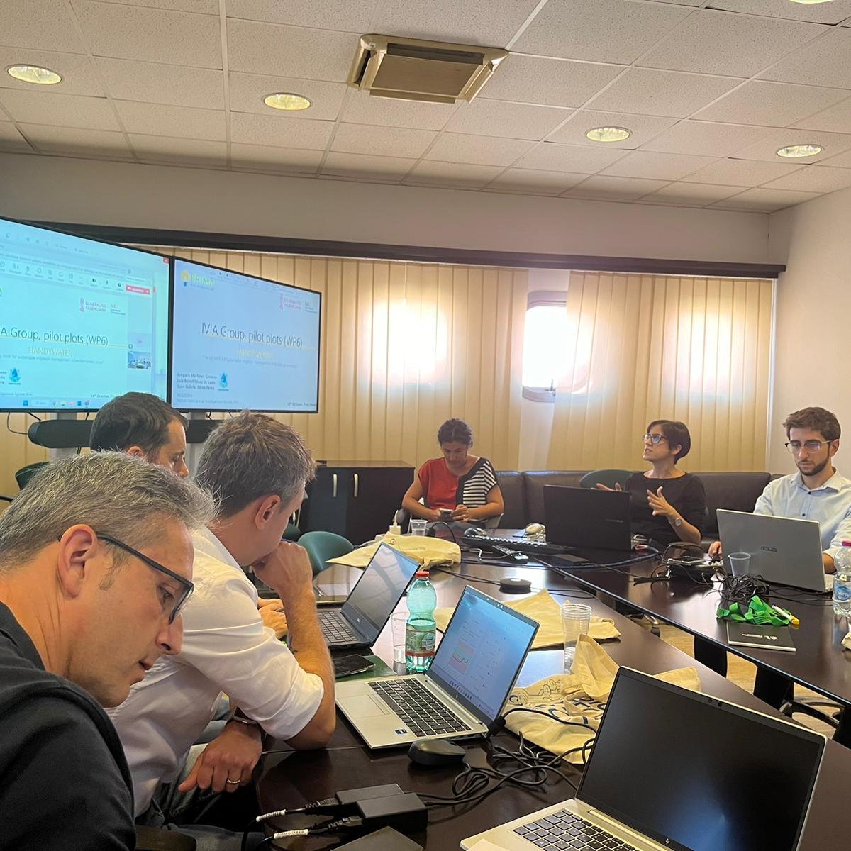 HandyWaterPRIMA's tweet photo. Giuseppe Longo-Minnolo from @unict_it and Amparo Martínez from @GVAivia have shared the results of the validation of irrigation scheduling with the HandyWater prototype app on pilot plots in Italy and Spain. Interesting results on citrus and olives! https://t.co/OiW3MTPBL7