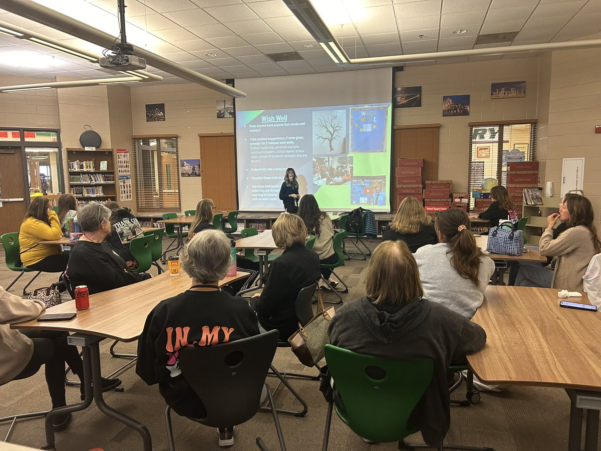CarrieAPainter's tweet photo. Thank you @MrsMarshallTSC for coming to talk to our Paraprofessionals about Wish Wells!!! Always grateful for our time together! @TSCBrainBrigade #ConsciousDiscipline https://t.co/NziRLct76U