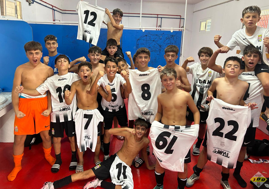 CartagenaEfese's tweet photo. CANTERA | Primera victoria de la temporada del #LigaAutonomicaInfantil 💪
🆚 @ADLaVaguada 0-2 @CartagenaEfese
#EnCartagenaHayCantera https://t.co/TOsWxH4y3w