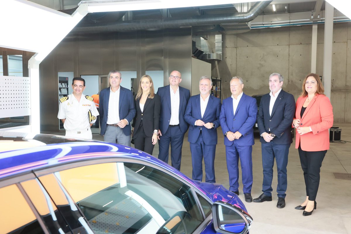 Gracias a <a href="/DomingoAlonsoG/">Domingo Alonso Group</a> por esta invitación personal a la inauguración de La Luz Autoport Terminal, en <a href="/LasPalmasPorts/">Puertos de Las Palmas</a>, que he puesto en agenda porque la inversión privada genera empleo y es también fundamental para la economía de una comunidad como Canarias y para el país.