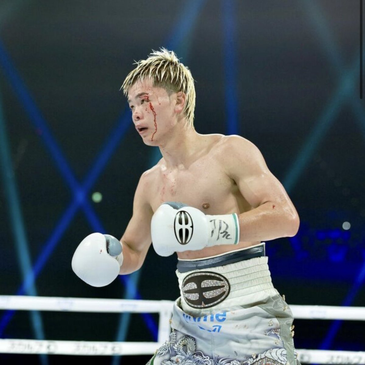 TeppenTenshin's tweet photo. とりあえず勝ちました！
WBOアジアパシフィックバンタム級チャンピオンになりました！
まだまだ課題だらけです もっと強くなりたいです 沢山経験してまた強くなって帰ってきます 何が何でも負けません やり続ける 見守っててください 応援して良かったと思って貰える人になります 絶対裏切りません
ありがとうみんな！また頑張るよ