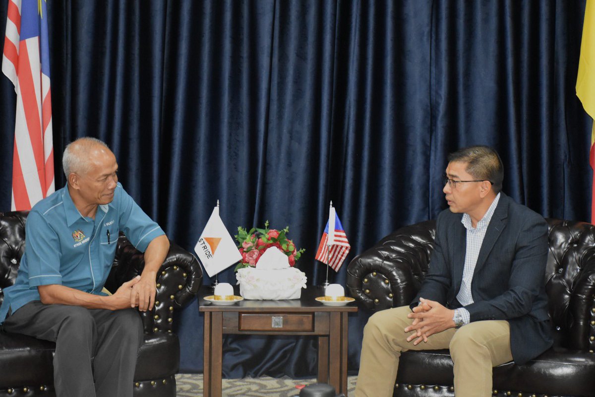 KURSUS PENYELIAAN ELINT SIRI 1/2024 

KAJANG, 14 Oktober -  Seramai 30 orang peserta terdiri daripada 10 orang warga STRIDE dan 20 orang dari 93RSPE telah menyertai Kursus Penyeliaan Elint Siri 1/2024 di Kompleks Induk Stride pada 7 Oktober hingga 11 Oktober lalu.