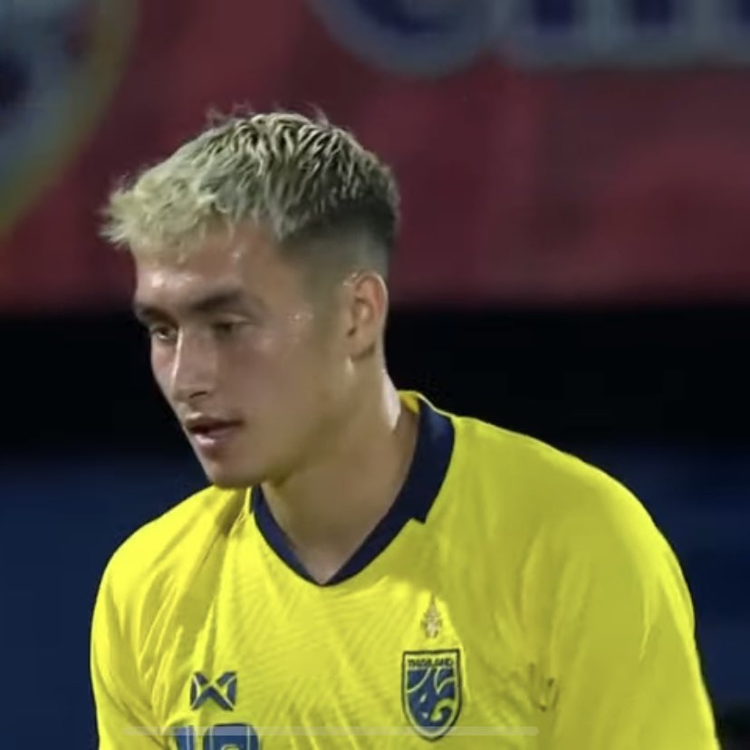 แบคขวาที่จริงใจจจจ #บอลไทย