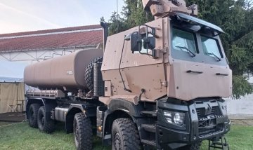 pascalbtr's tweet image. Et la #LogOps avec des camions citernes de nouvelle génération, 70 pour 2024 et 165 supplémentaires en 2025 😉