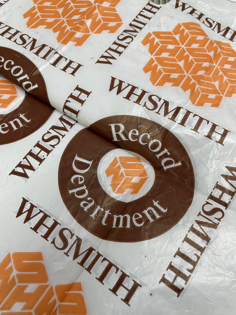 Thanks to Henry for this addition to my old bag collection.
Its a <a href="/WHSmith/">WHSmith</a> record department bag *swoon*